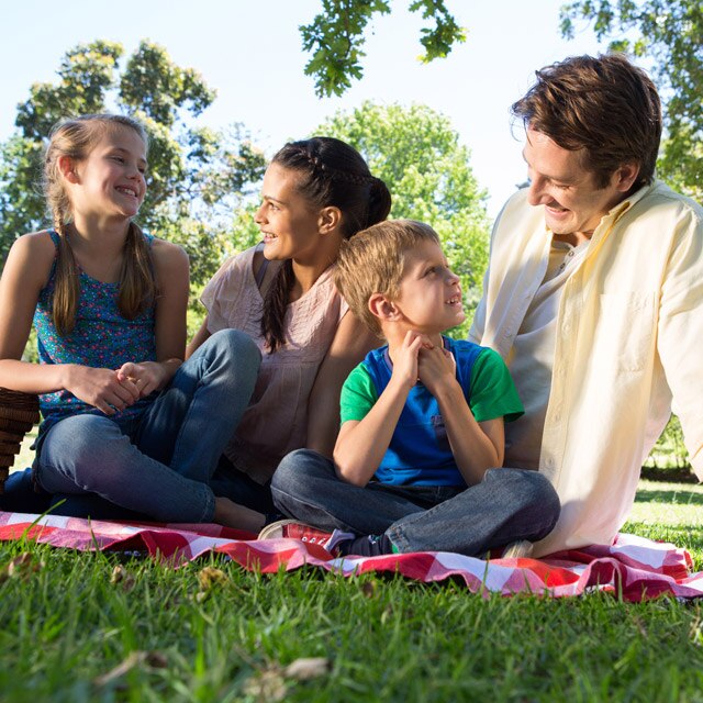 Mantén a tu familia hidratada en todo momento con esta botella de agua mineral natural