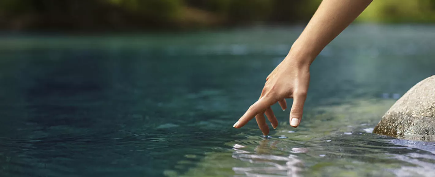 water hand